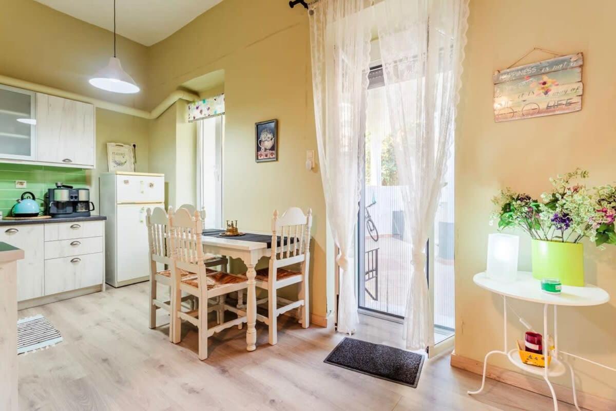 Kalamata Rose Nest - Urban Comfy Escape Exterior photo